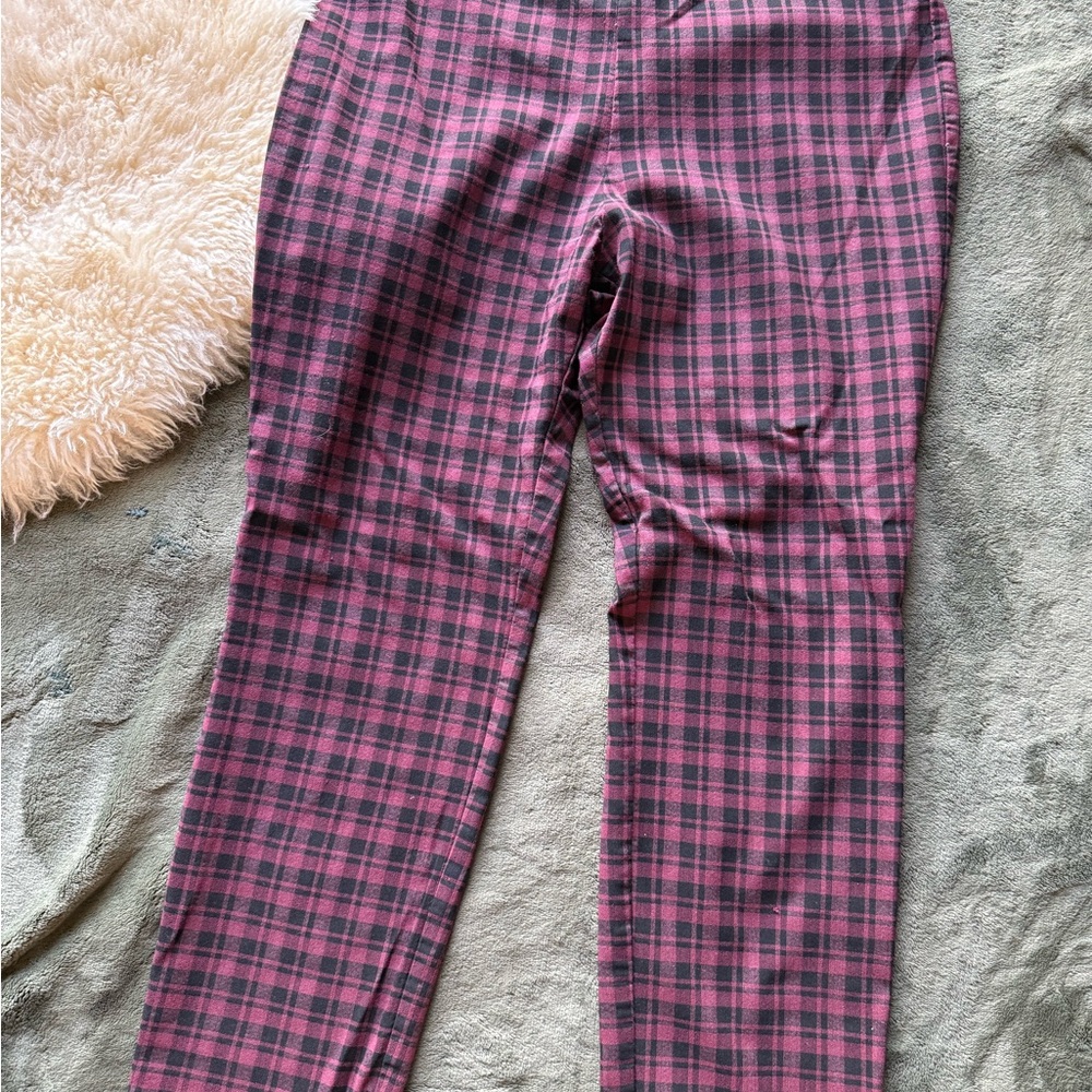 Elle Pink and Black Casual Bottoms with Classic Style
